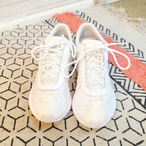 ADIDAS 2020 SL Andridge 'White Iridescent' Sneakers, sz 8 - Picture 2 of 13